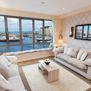 https://sea-view-luxury-city-centre-best-location.galwayhotelsireland.net
